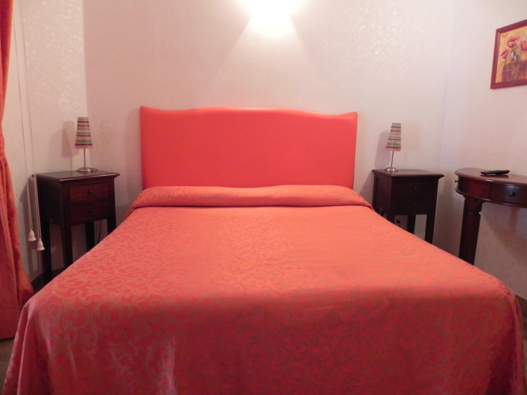 Meraviglia Rome Room photo